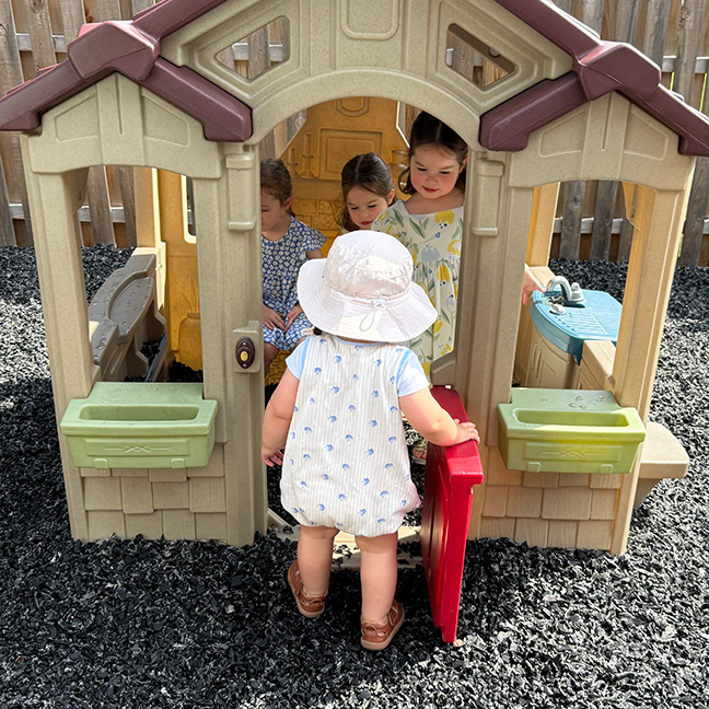 Playground Playdates

&nbsp;
